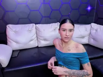 Bongacams Live Sex Cam of Daring-Latinavip