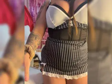 Bongacams Watch Live Sex Cams of ELIZABETH-PLANET