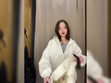 Bongacams Free Porn Cam of OlivkaVif