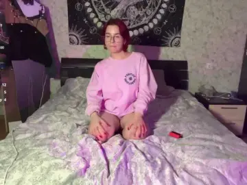 Bongacams Nude Webcam of YoungAvenoso