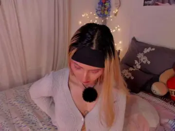 Bongacams Sex Cam of CuteWee420