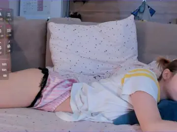 Bongacams Best Webcam of Girlalonehome