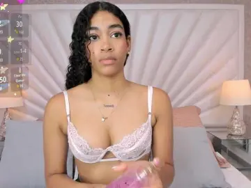 Bongacams Private Sex Chat of LunaRoussel