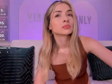 Bongacams Watch Live Sex Cams of StacyWoods