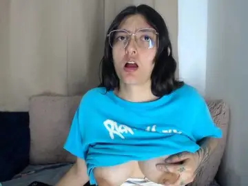 Bongacams Live Sex of Lesliee22