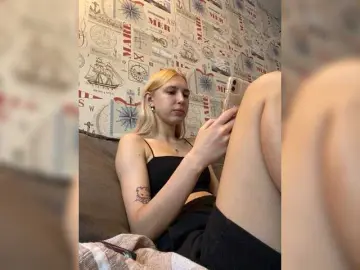 Bongacams Watch Live Sex Cams of LinaTwins