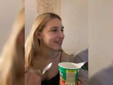 Bongacams Best live sex cam show of LinaTwins