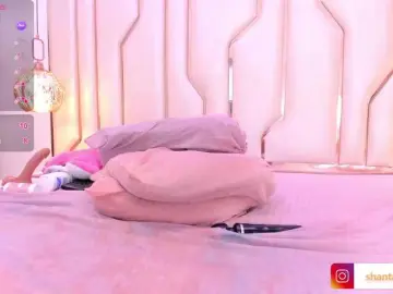 Bongacams Live Sex Cam of ShantalAddams