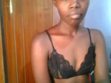 Bongacams Adult Webcam of Sweet-petite