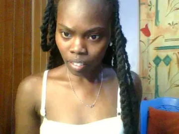 Bongacams Live Sex Cam of Sweet-petite