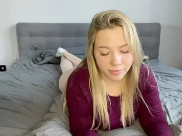 Bongacams Nude Webcam of AlyraSun