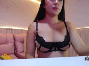 Bongacams Watch Live Sex Cams of Alaya-Cute
