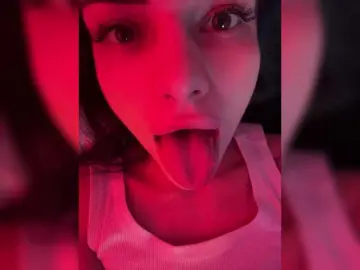 Bongacams Live Sex Cam of Klubnika13