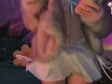 Bongacams Sex Cam of LollyGirlMoon