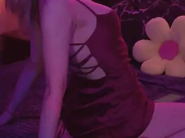Bongacams Watch Live Sex Cams of LollyGirlMoon