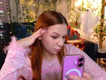 Bongacams Adult Webcam of KiraBriis