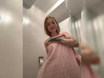 Bongacams Nude Webcam of MeowMia