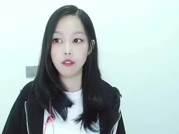 Bongacams Nude Webcam of Selinababy99