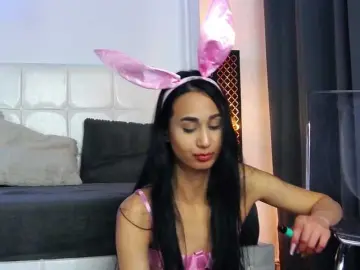 Bongacams Free Porn Cam of LexxyPlay