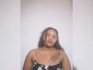 Bongacams Watch Live Sex Cams of Julianna-1