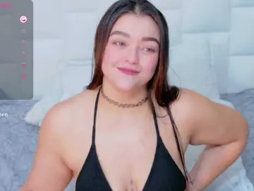 Bongacams Nude Webcam of curvykinkydesire