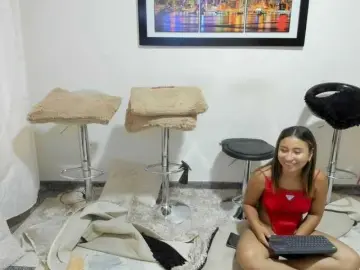 Bongacams Sex Chat of Canelasquirtxxx