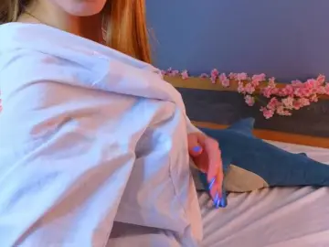 Bongacams Free Porn Cam of SilenTills