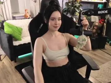 Bongacams Free Live Porn of KiraLiLime