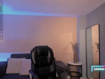 Bongacams Watch Live Sex Cams of MaddisonLowe