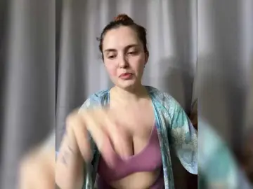 Bongacams Watch Live Sex Cams of RuthBoone