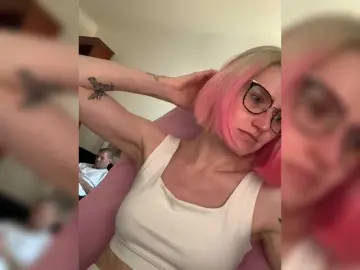 Bongacams Adult Webcams of Sexy-Sweets