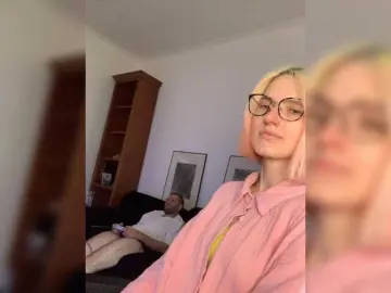 Bongacams Watch Live Sex Cams of Sexy-Sweets