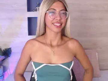 Bongacams Adult Video Chat of Hillary-hott