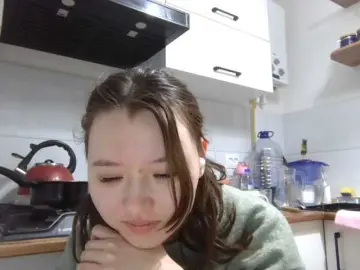 Bongacams Watch Live Sex Cams of GlennisSarvis