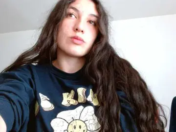 Bongacams Live Sex Cam of Ratienterciopelo