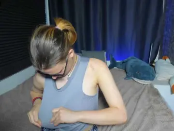 Bongacams Live Sex Cam of KIKIKrash