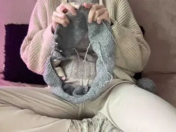 Bongacams Watch Live Sex Cams of BestyBoobs