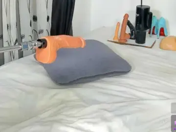 Bongacams Best live sex cam show of Deliciousbizt