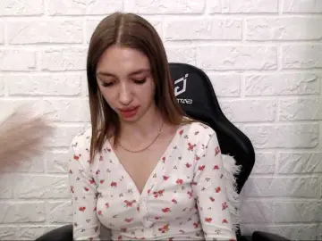 Bongacams Free Porn Cam of CuteDancer