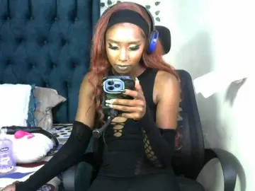 Bongacams Adult Webcam of QueenAllure