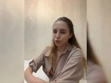Bongacams Watch Live Sex Cams of Buzzyd