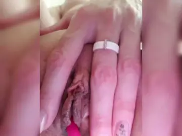 Bongacams Private Sex Chat of SexyQueen333