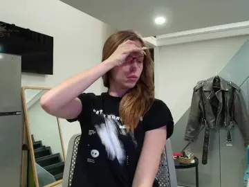 Bongacams Watch Live Sex Cams of Littlemolly1