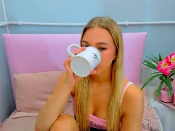 Bongacams Best live sex cam show of EvetteBody