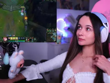 Bongacams Live Sex Cam of JuicyAngel