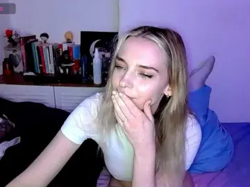 Bongacams Nude Webcam of Almondmilka