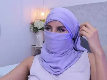 Bongacams Free Live Porn of Naomii-