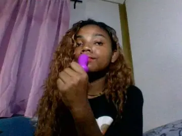 Bongacams Nude Webcam of Hemreyi