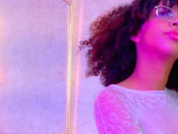 Bongacams Live Sex Cam of CamileJohnston