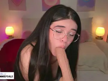 Bongacams Live Sex of CammieFoalss